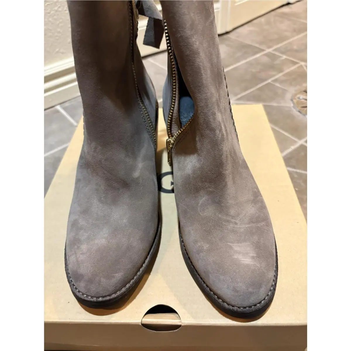 UGG shoes - Fraise - Fraise - Beige (UPC: 190108821055) 1