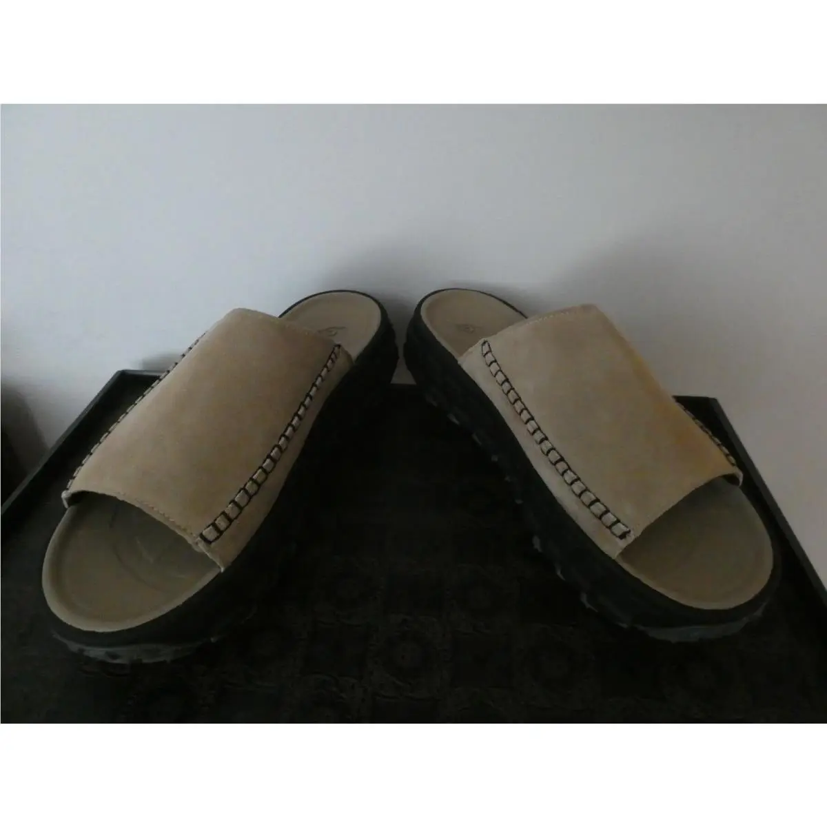 UGG shoes - Venture Daze - Venture Daze - Beige (UPC: 197634010304) 14