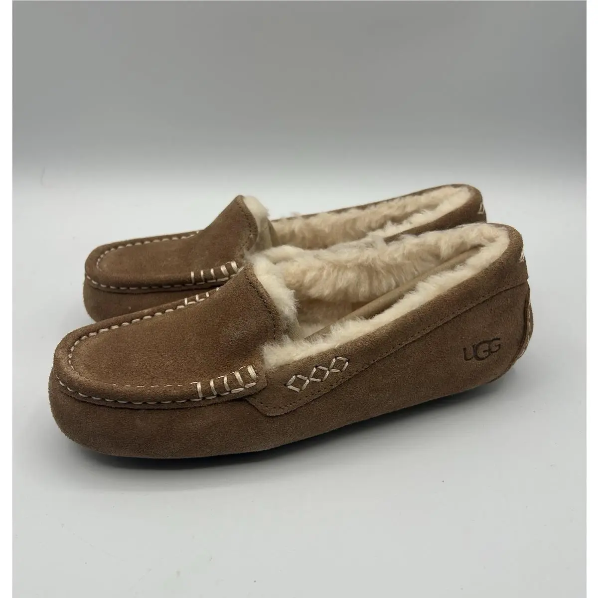 Ugg Ansley Moccasins Slippers Shoes Women`s 6 Chestnut