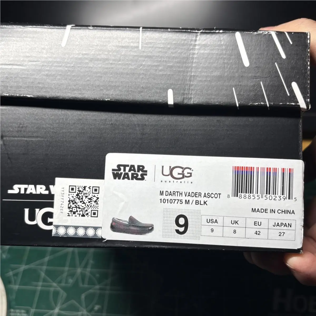 UGG shoes - Ascot Darth Vader Slipper - Ascot Darth Vader Slipper - Black (Darth Vader theme) 14