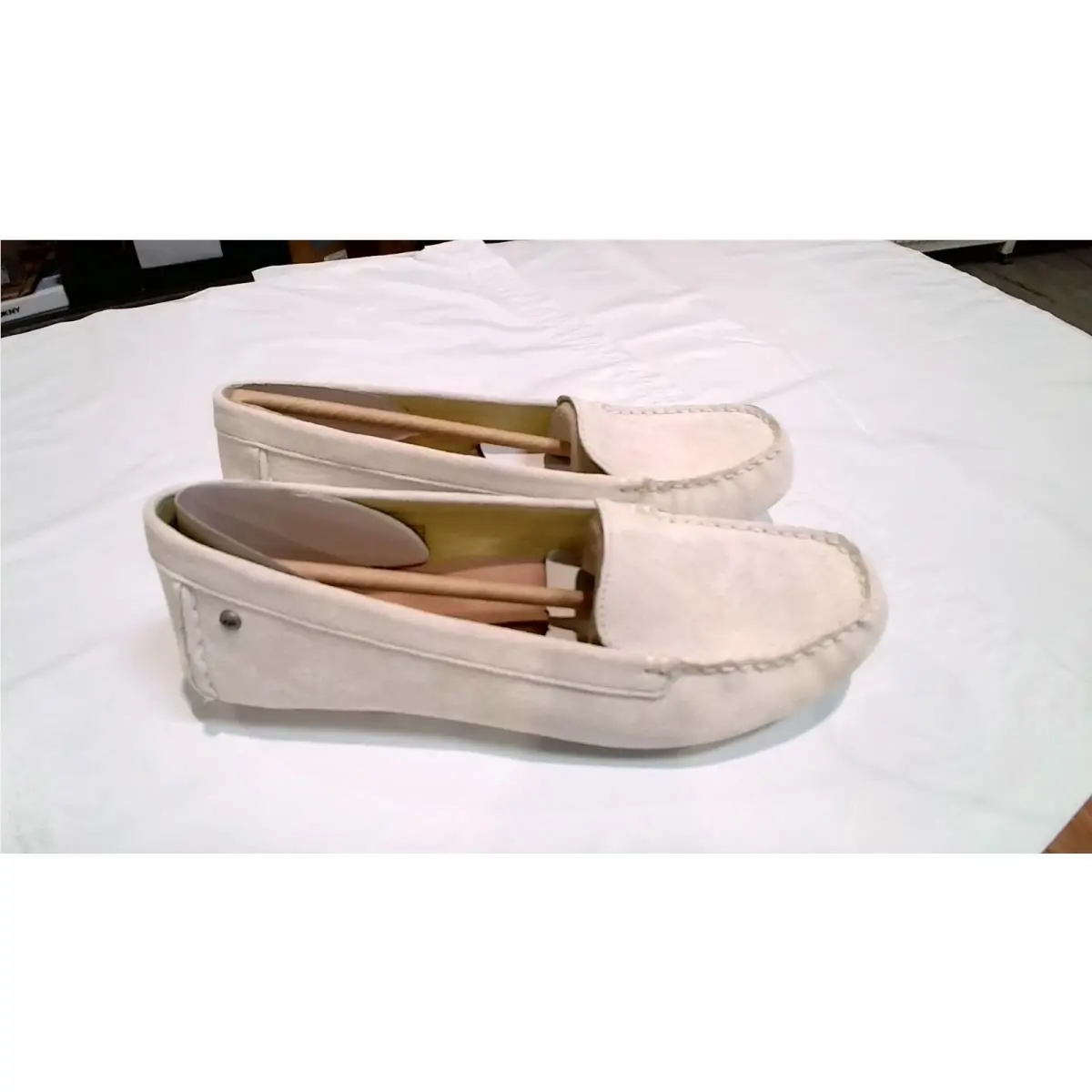 UGG shoes - cream (UPC: 190108423365) 3