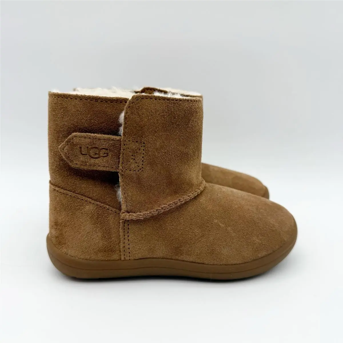 UGG shoes - Brown (UPC: 197634295503) 1