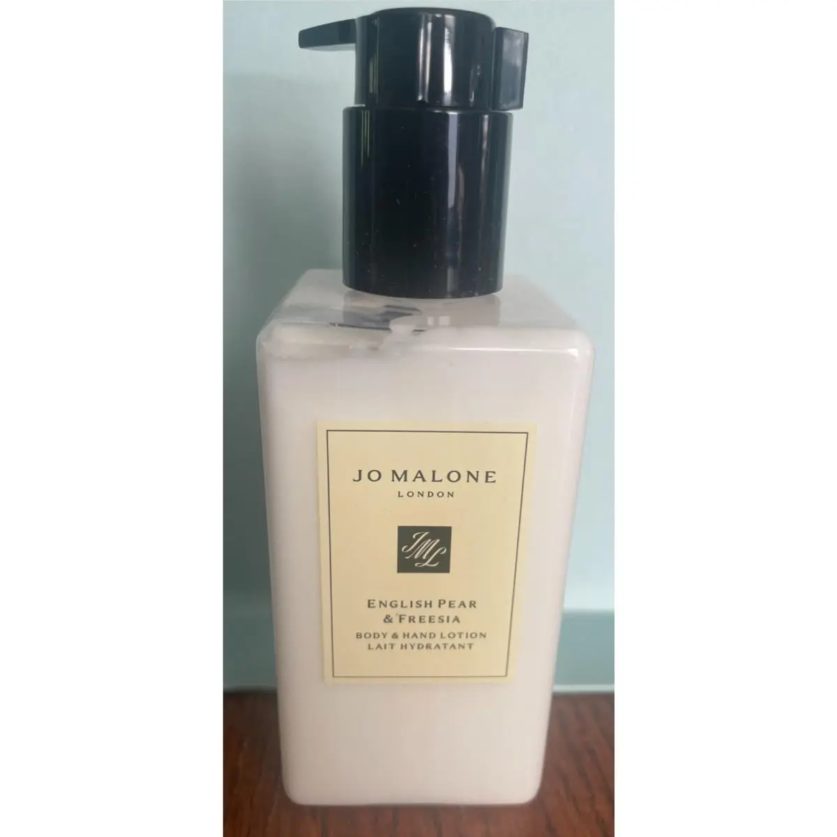Body Bath English Pear & Freesia Body & Hand Lotion by Jo Malone