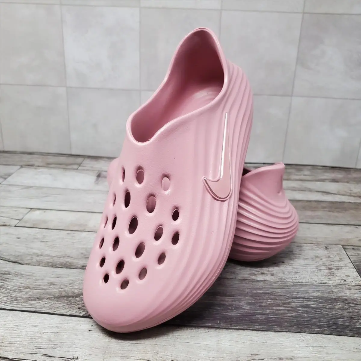 Nike Reactx Rejuven8 Elemental Pink GS Size 7Y IF1746-600