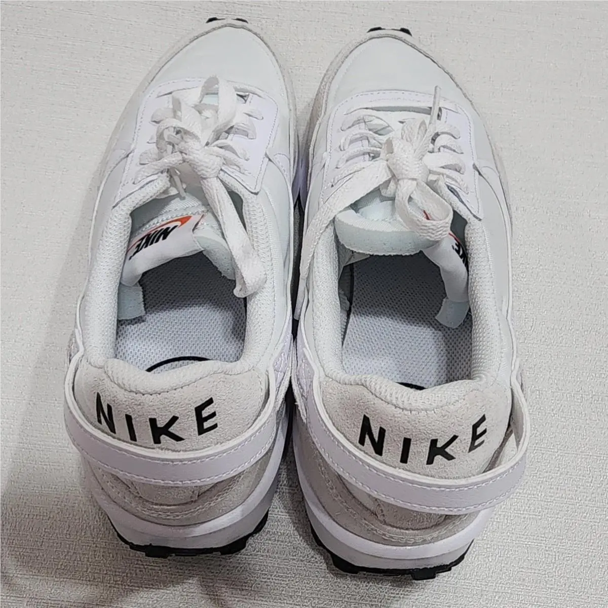 Nike shoes - White 2