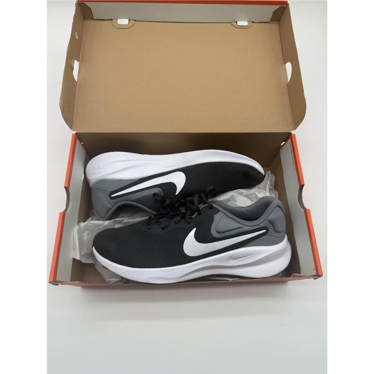Nike Revolution 7 Shoes Mens Size 13 Black Grey Running Comfort FB2207 007