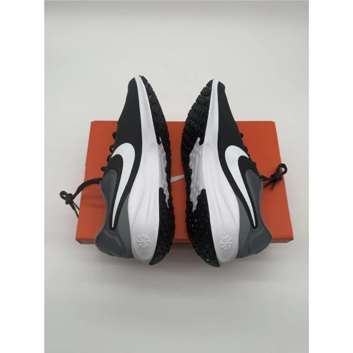 Nike shoes - Nike Revolution 7 - Revolution - FB2207-007 - Black (UPC: 0197599113379) 4