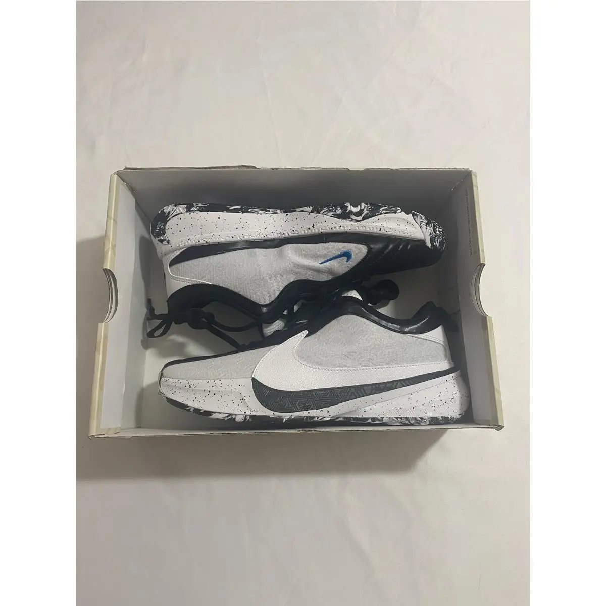 Youth Size 5.5Y White Nike Zoom Freak 5 GS Basketball Shoes DZ4486 100