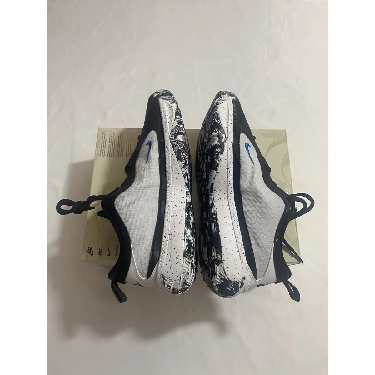 Nike shoes - White (UPC: 0196608412625) 4