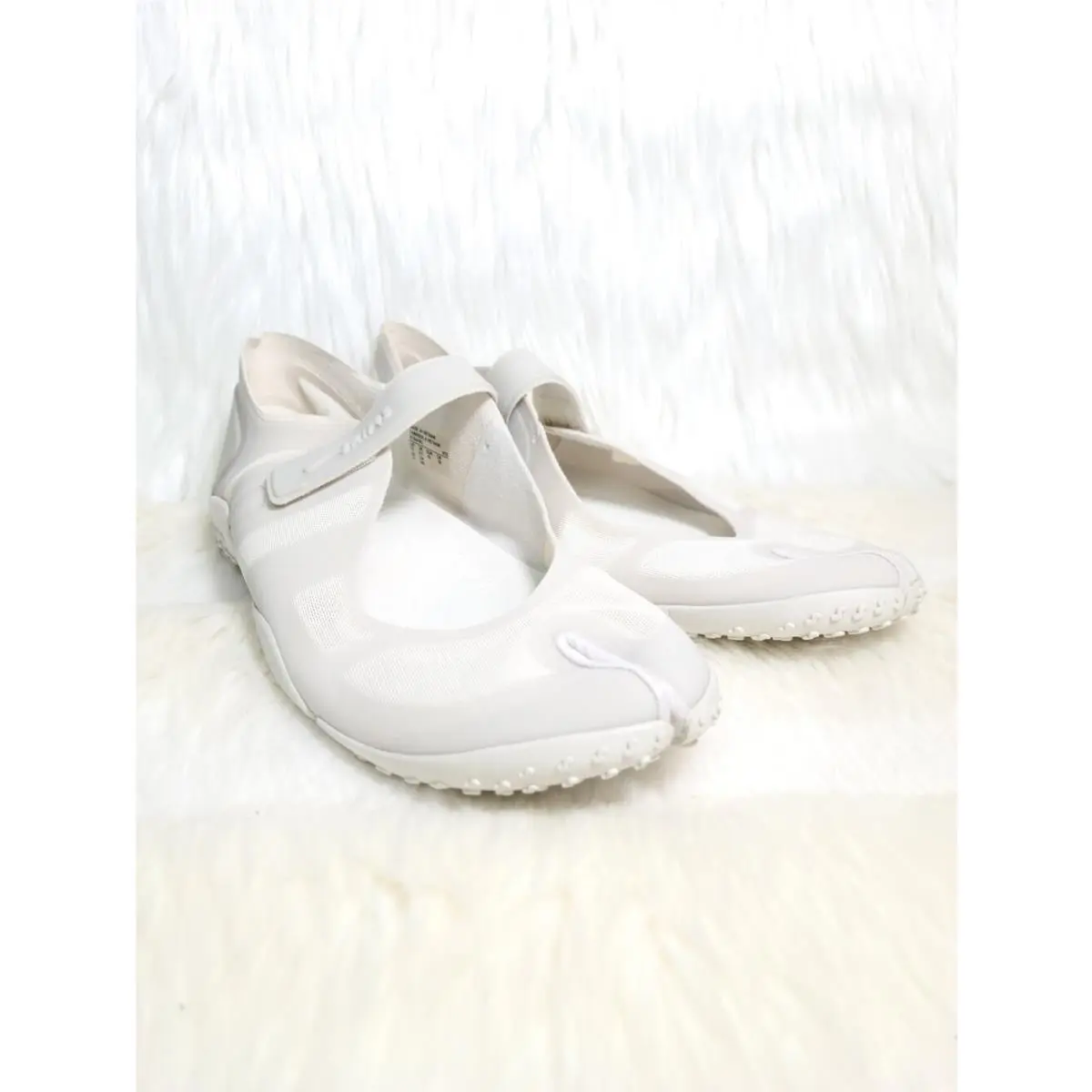 Nike x Skims Footwear Rift Mesh White Light Bone Women 11 + Dust Bag