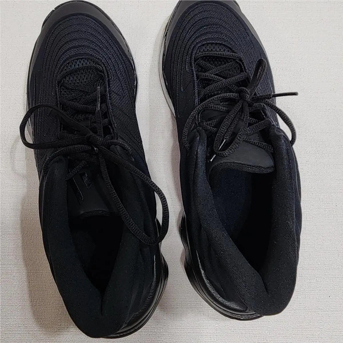 Nike shoes - Black 4