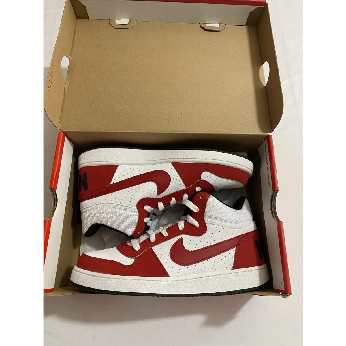 Youth Size 7Y White Nike Court Borough Mid GS Basketball Shoes 839977 103