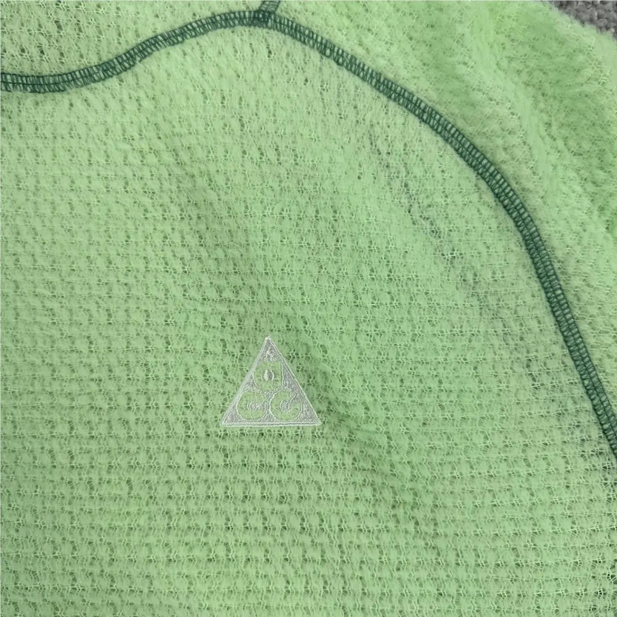 Nike clothing - Green (UPC: 196977903960) 2