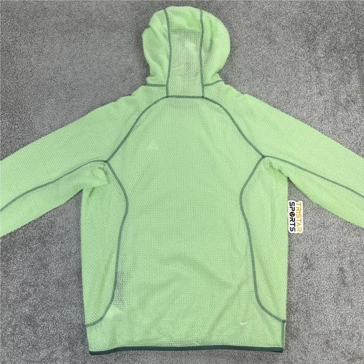 Nike clothing - Green (UPC: 196977903960) 3