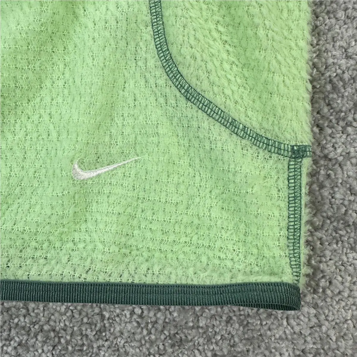 Nike clothing - Green (UPC: 196977903960) 4