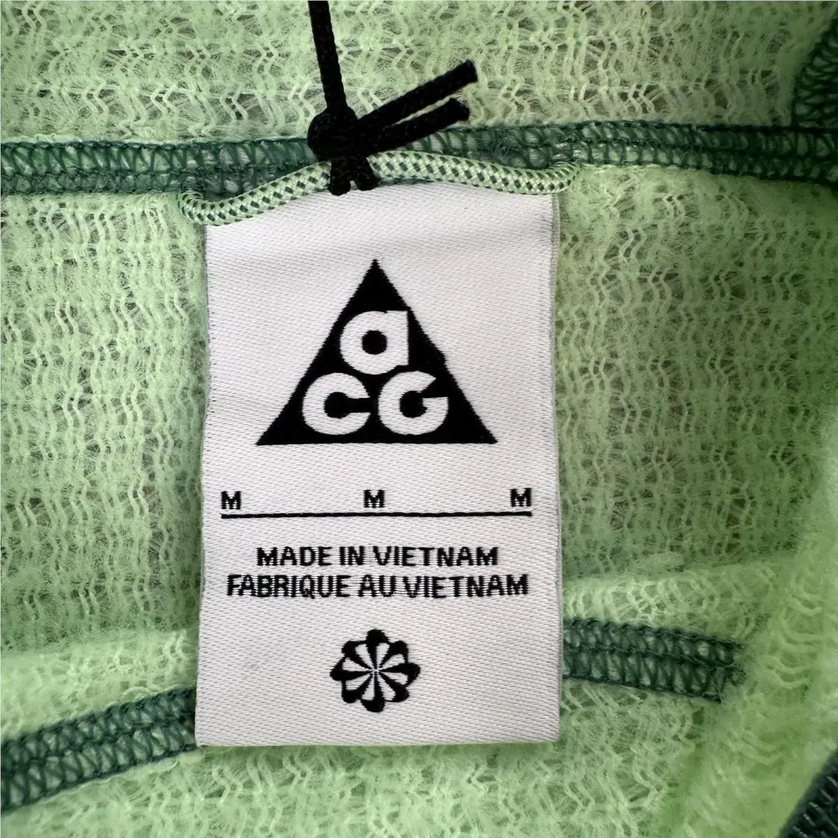 Nike clothing - Green (UPC: 196977903960) 5