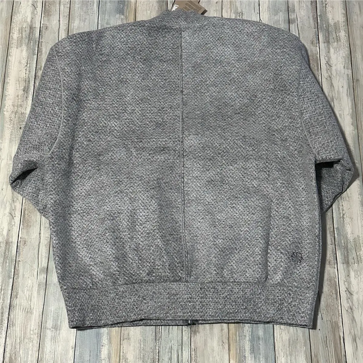 Nike clothing - Gray (UPC: 196151099144) 0