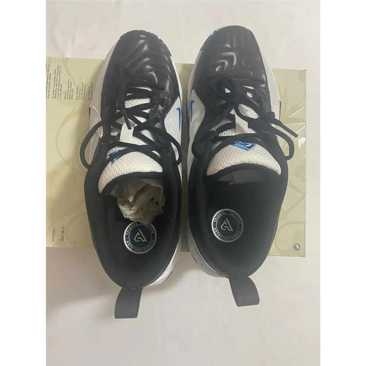 Nike shoes - Black (UPC: 0196608412632) 5