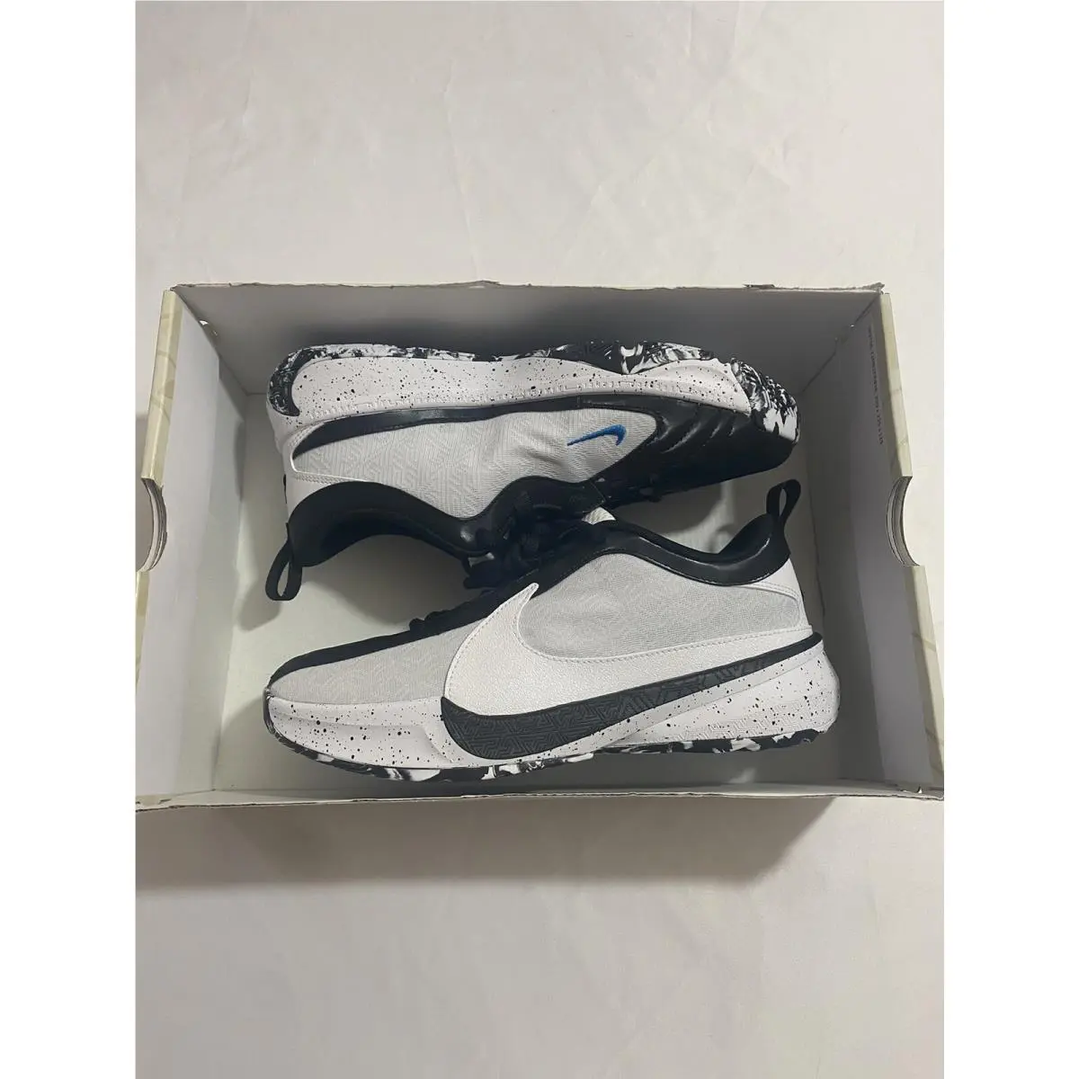 Youth Size 6.5Y White Nike Zoom Freak 5 GS Basketball Shoes DZ4486 100