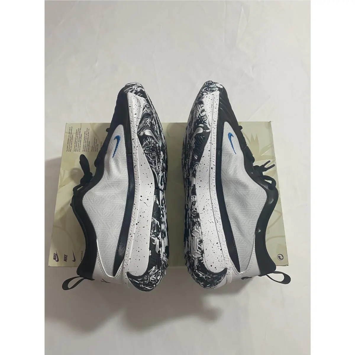 Nike shoes - White (UPC: 0196608412649) 4