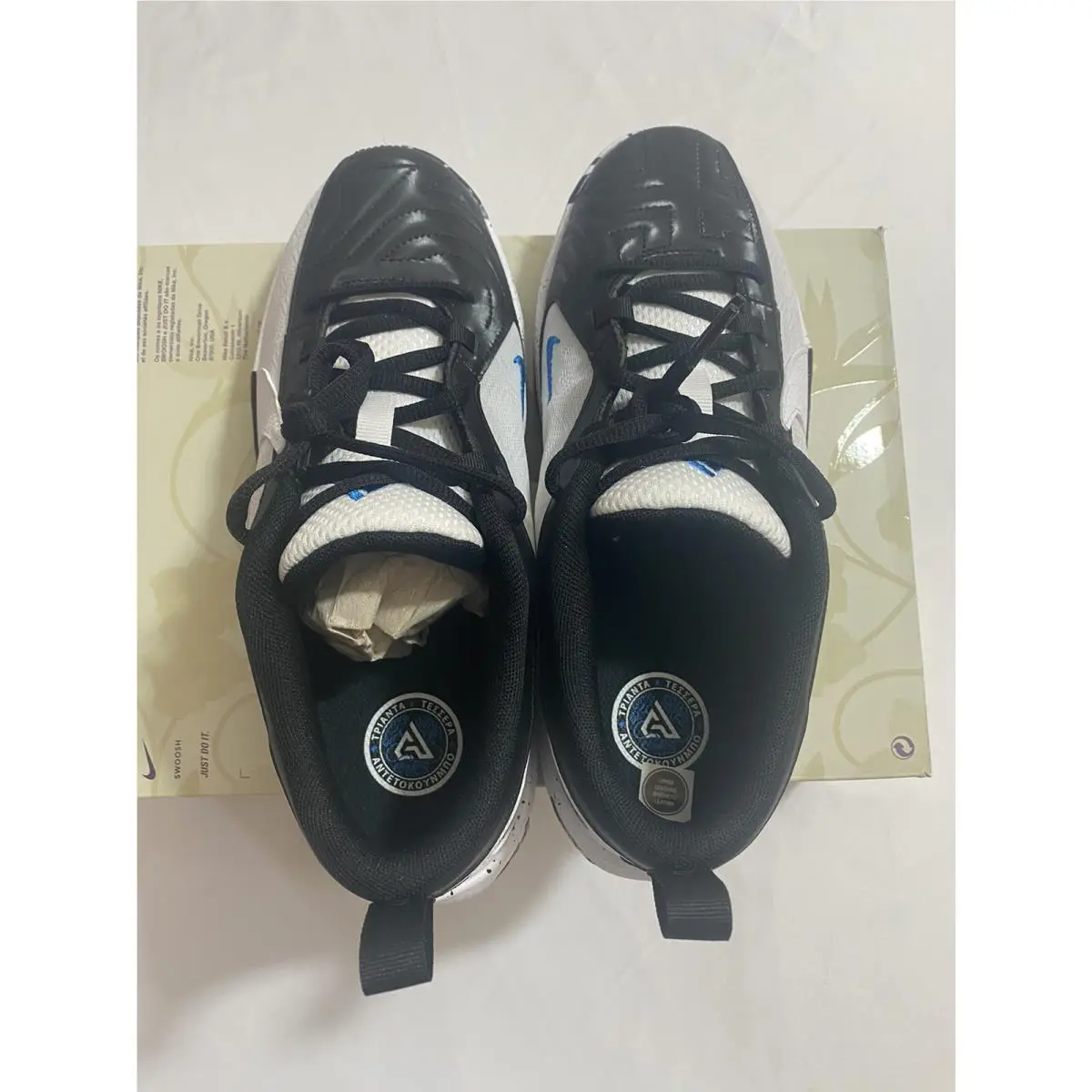 Nike shoes - White (UPC: 0196608412649) 5