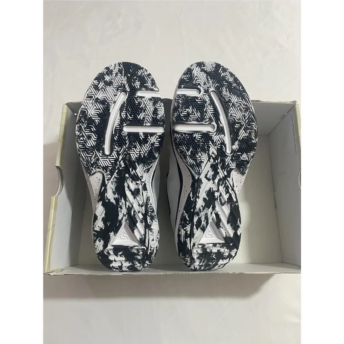 Nike shoes - White (UPC: 0196608412649) 7