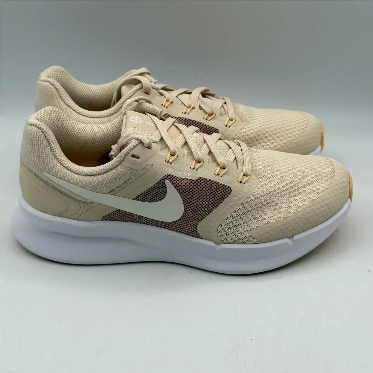 Nike Run Swift 3 Shoes Womens Size 6 Sail Orange Chalk Running DR2698-107