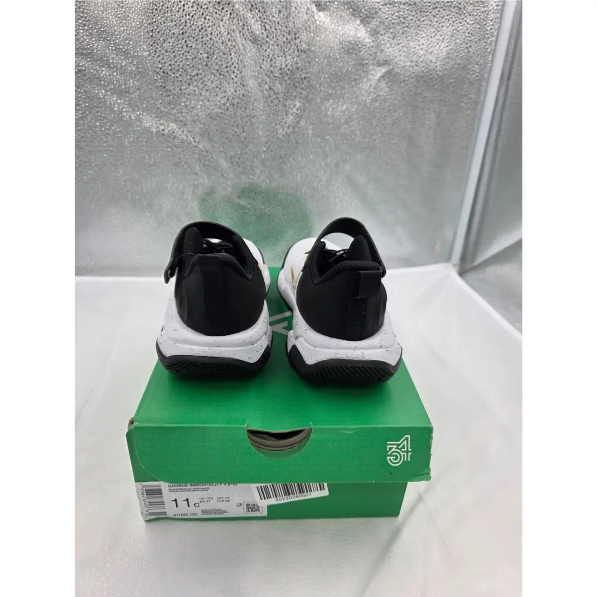 Nike shoes - White 2