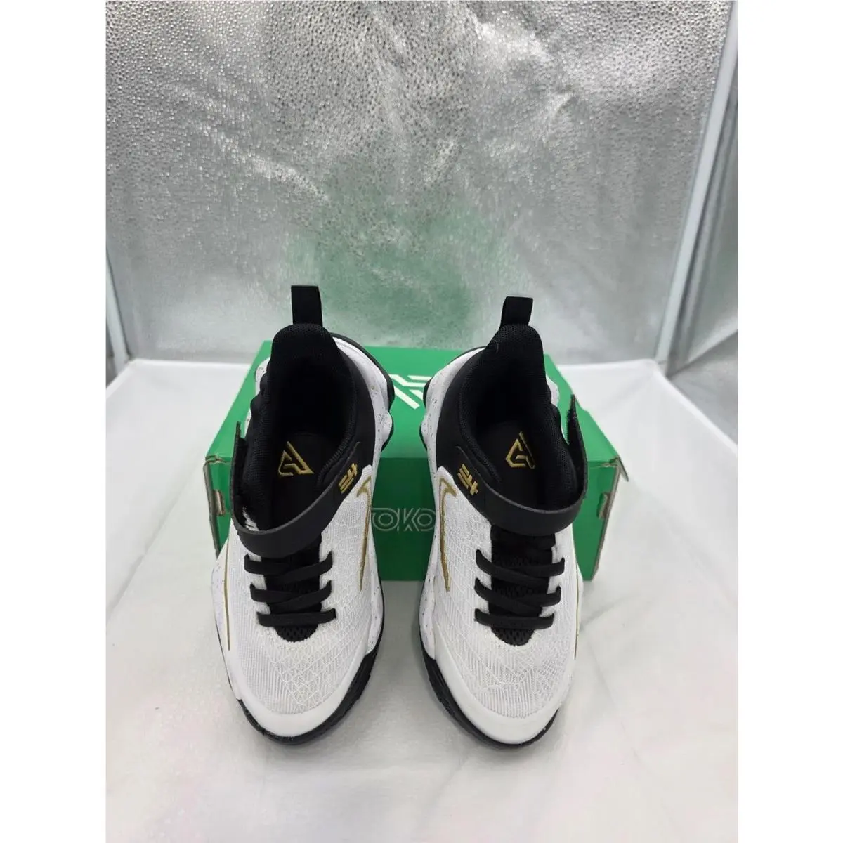 Nike shoes - White 5