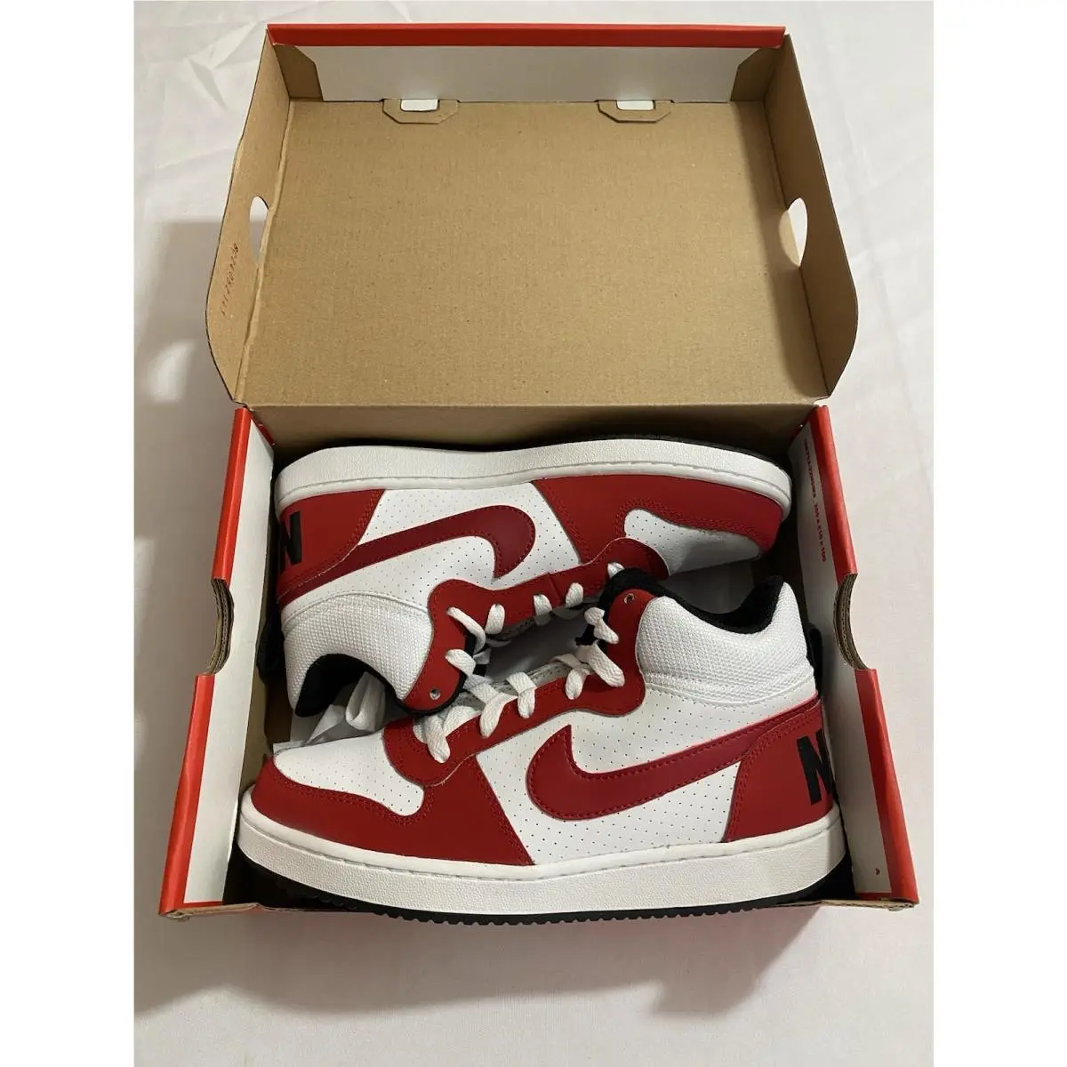 Youth Size 5.5Y White Nike Court Borough Mid GS Basketball Shoe 839977 103