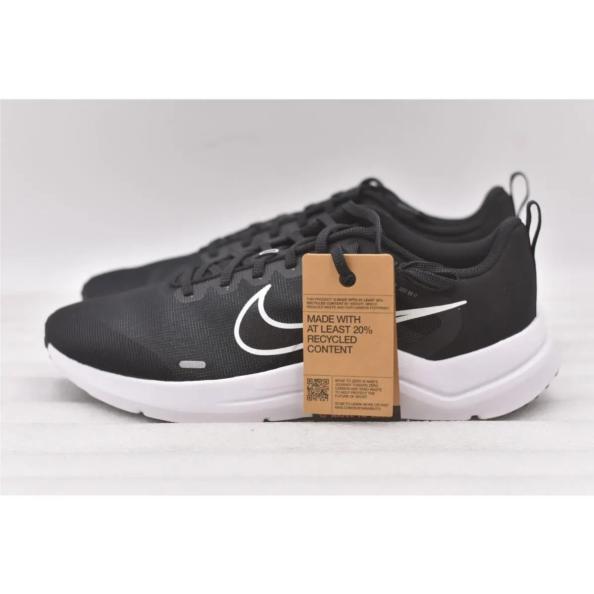 Nike shoes - Black (UPC: 195869167794) 1