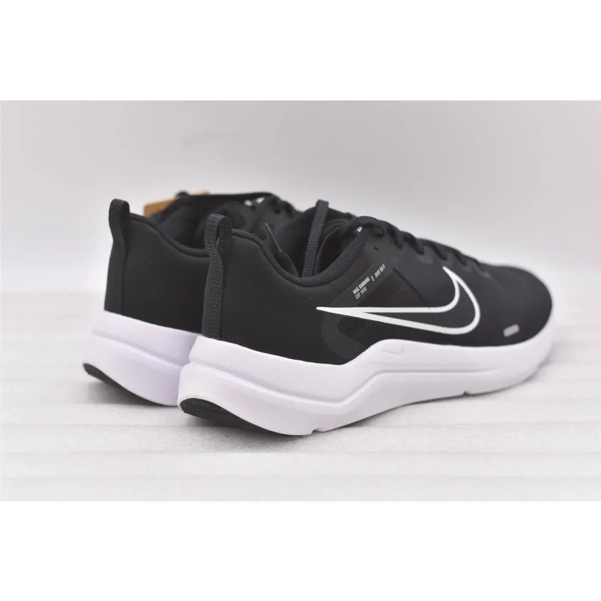 Nike shoes - Black (UPC: 195869167794) 3