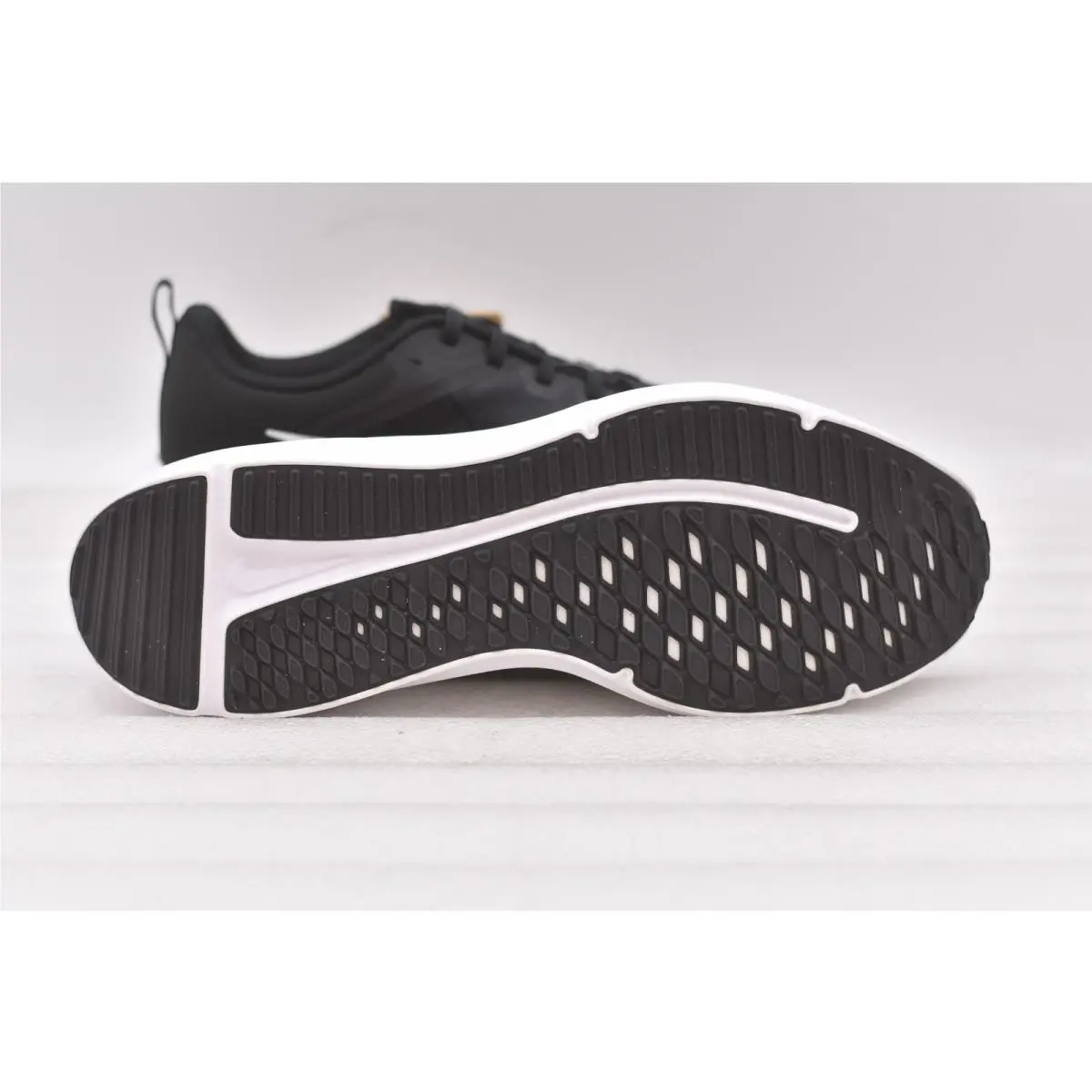 Nike shoes - Black (UPC: 195869167794) 4