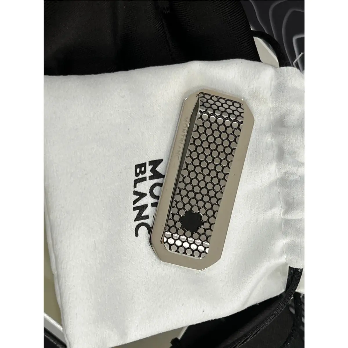 Montblanc Stainless Steel Honey Comb Onyx Money Clip Silver 118621 Box