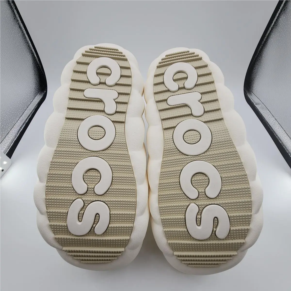 Crocs shoes - Overpuff Shorty - Overpuff Shorty - 210668-0WV - White 8