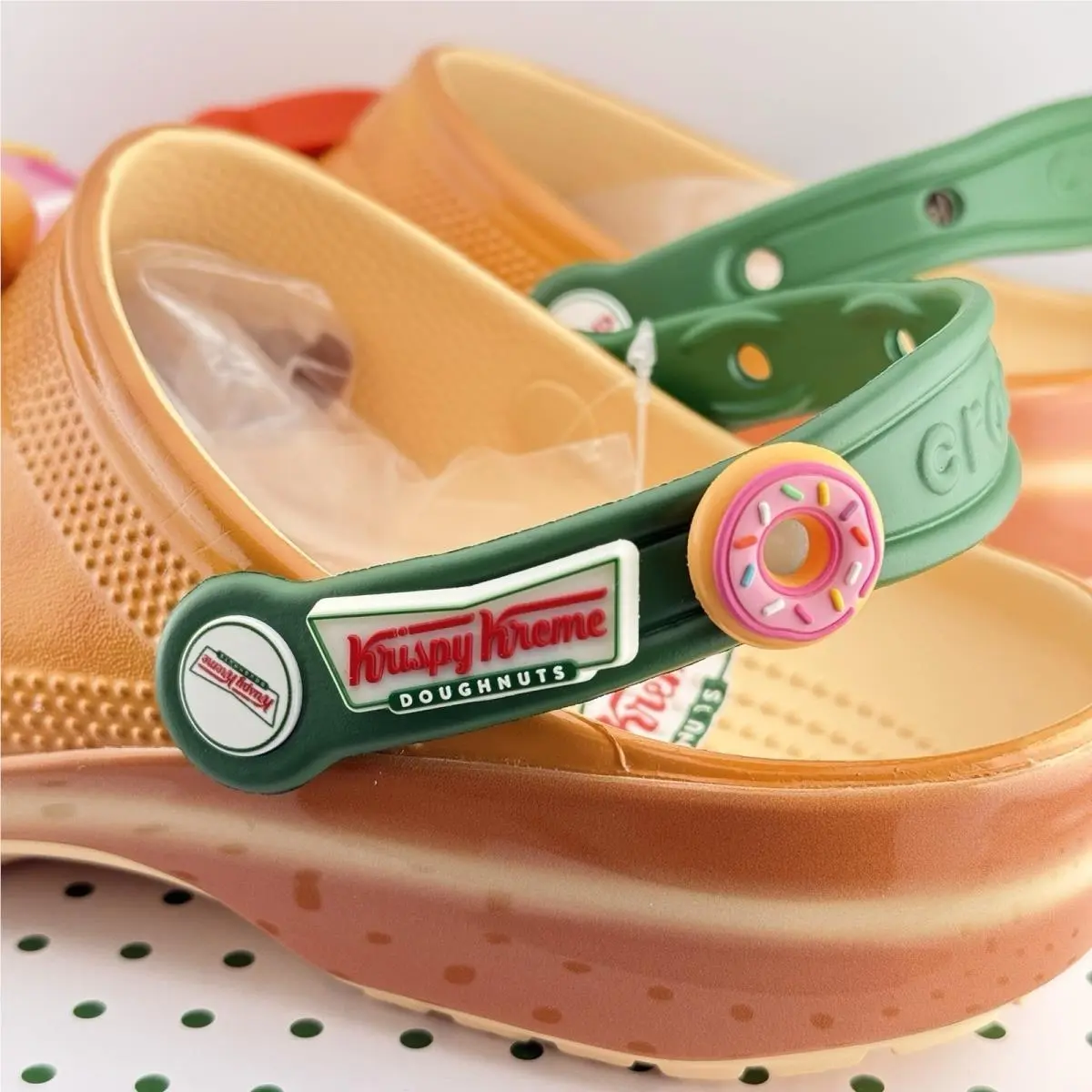 Crocs x Krispy Kreme - Mens 11 - Light-up Jibbitz Charms