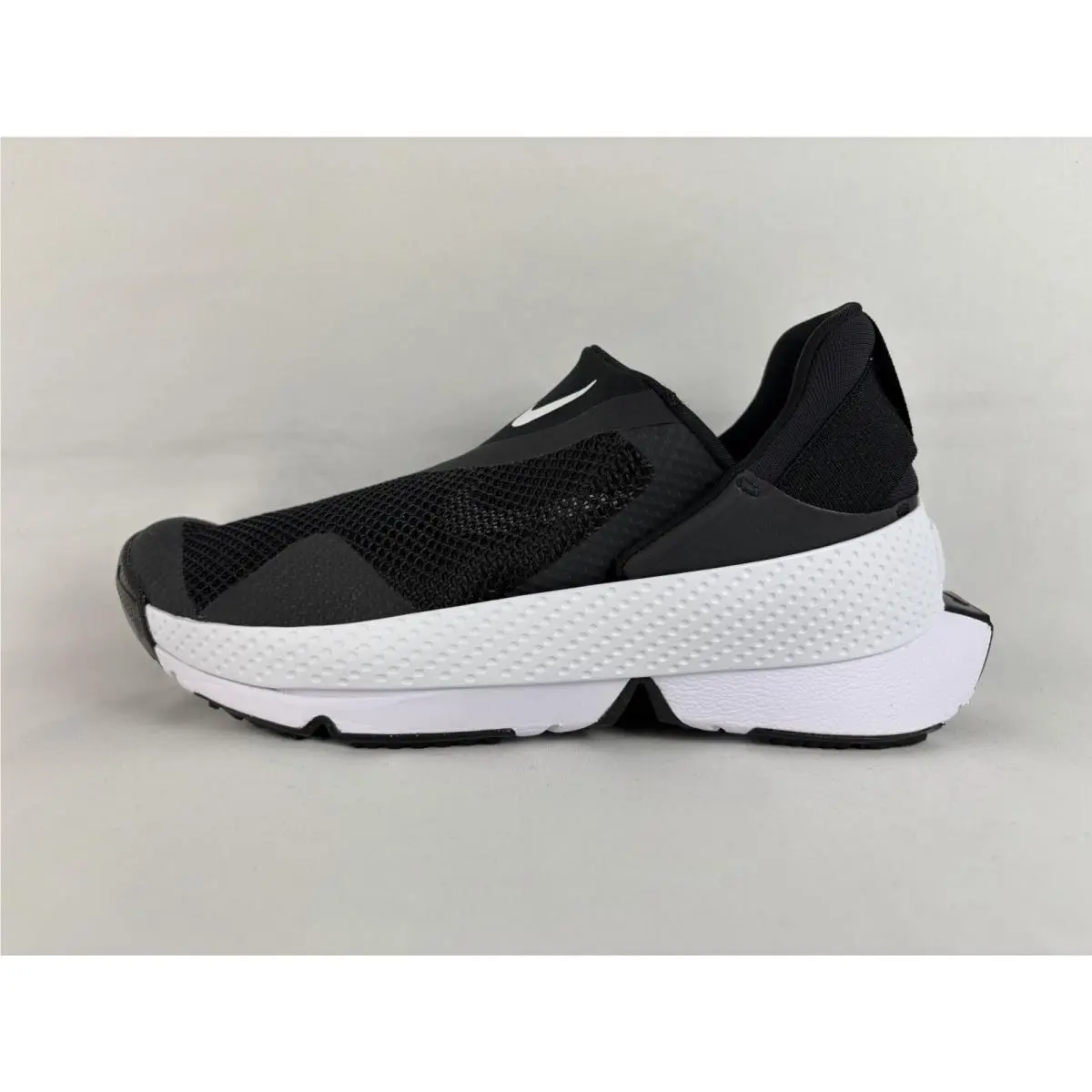 Nike Go Flyease Easy Slip On/off Shoes Black White Women`s Size 7.5 8