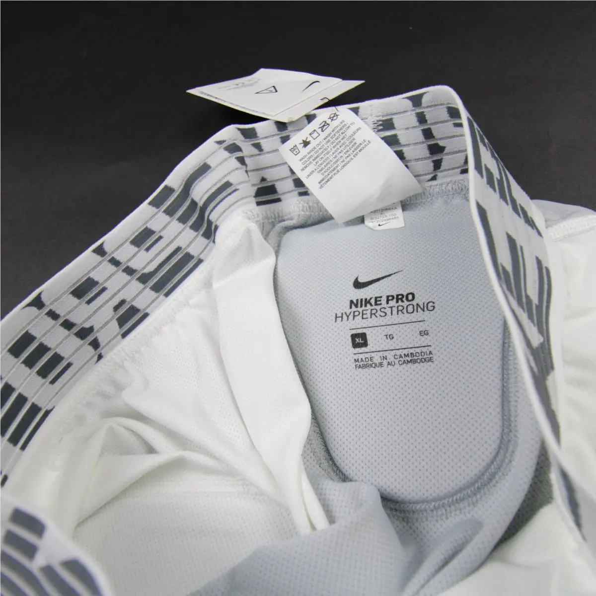 Nike clothing - White 2