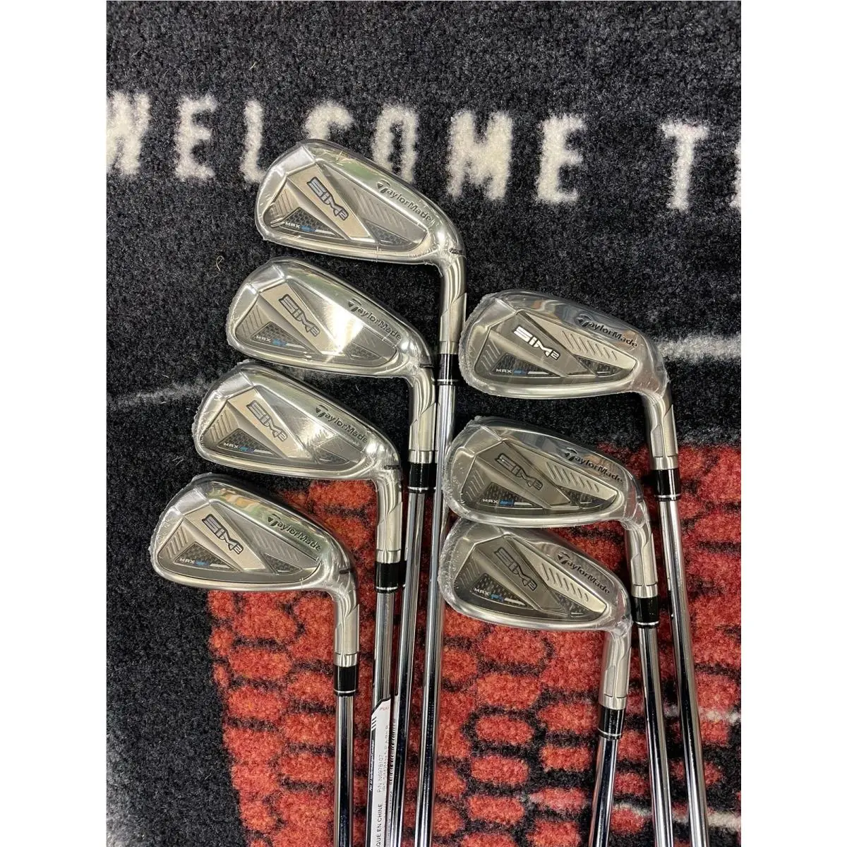Taylormade Men`s Golf Clubs SIM2 Max Iron Set 5-AW Steel Stiff Flex RH