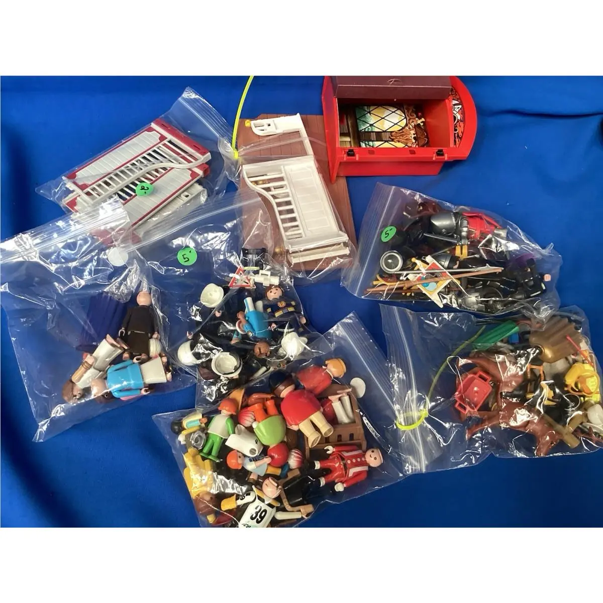 Playmobil Mega-lot: 30+ Figures Animals Knights Police Pirate Barn Parts