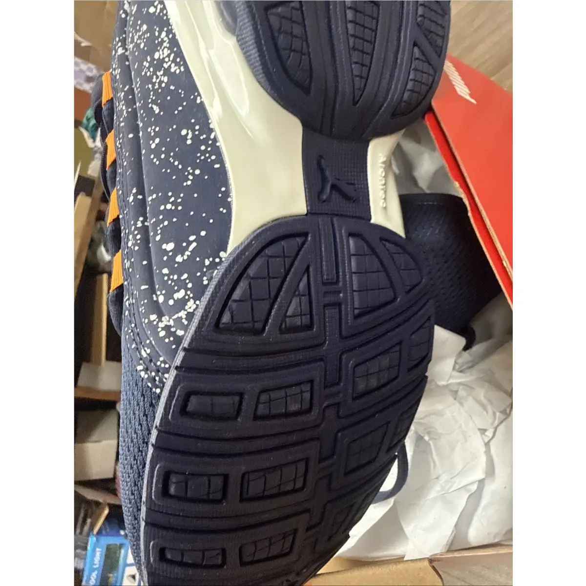 Puma shoes - PUMA Axelion - Axelion - White 1
