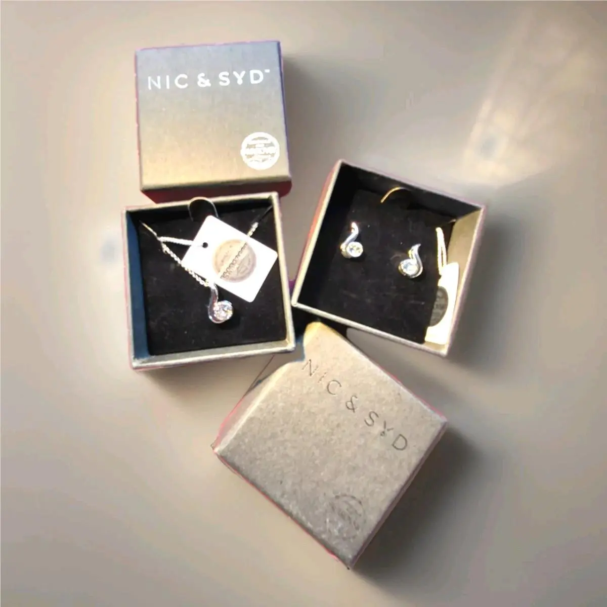 Swarovski Crystal Tear Drop Matching Earrings Necklace Boxed Gift Set