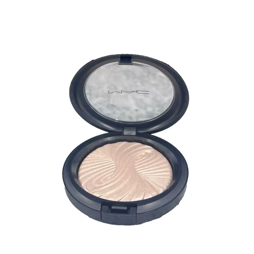 Mac Magnetic Attraction Extra Dimension Skinfinish 0.31 oz White Box