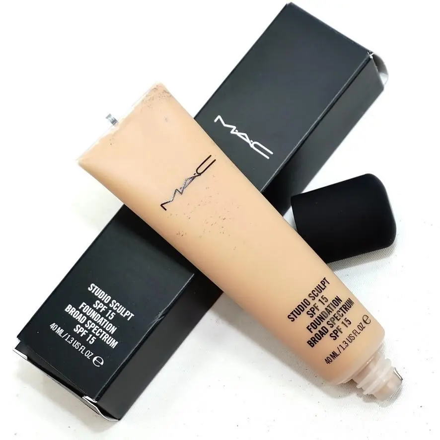 Mac Studio Sculpt Spf 15 Foundation NW35 Full Size