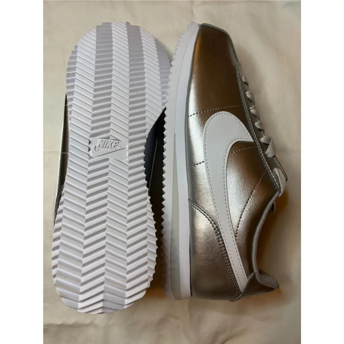 Nike shoes - Nike Cortez - Cortez - IR0042-001 - Silver 3
