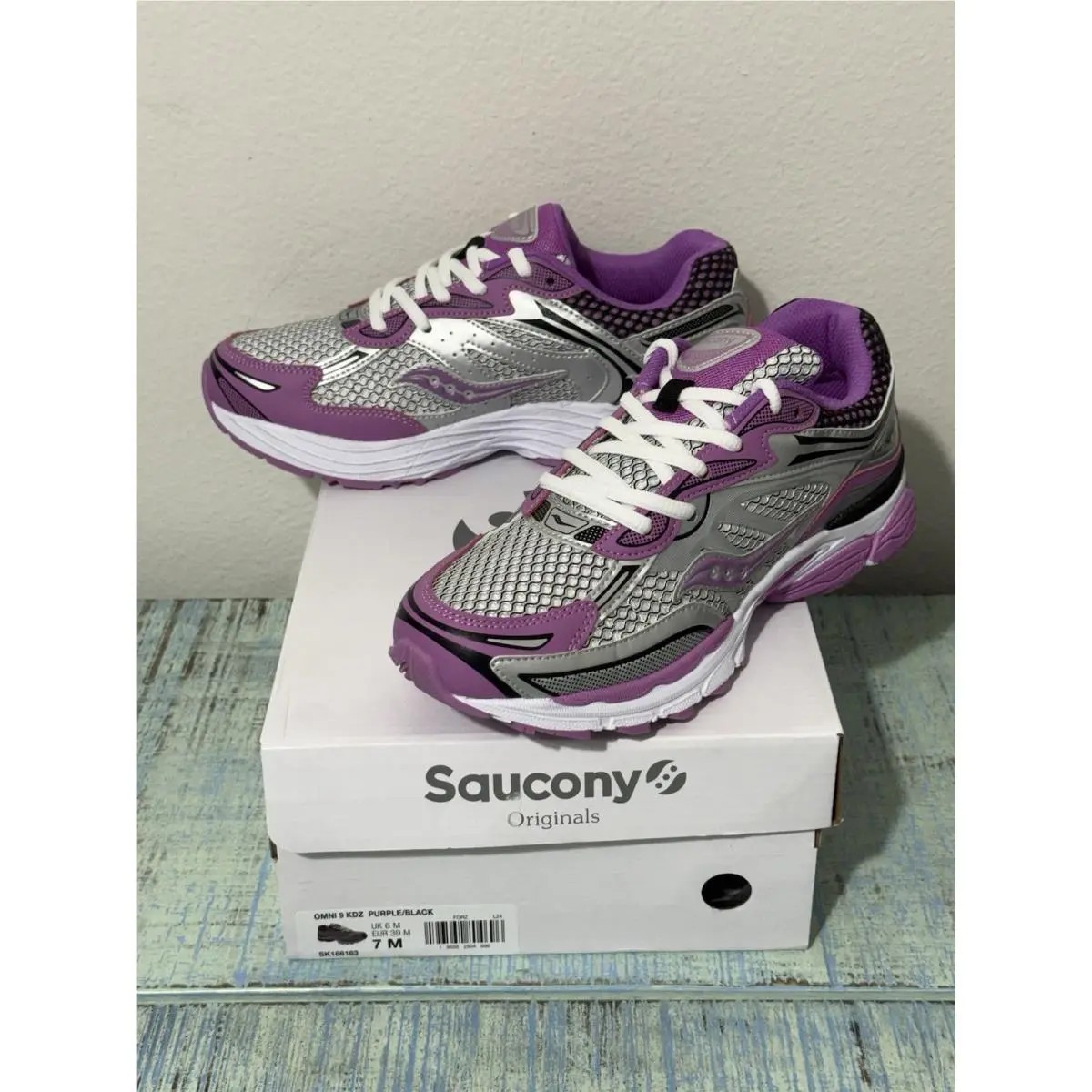 Saucony Kids Omni 9 Purple Black Lace - Up Sneakers Size 7