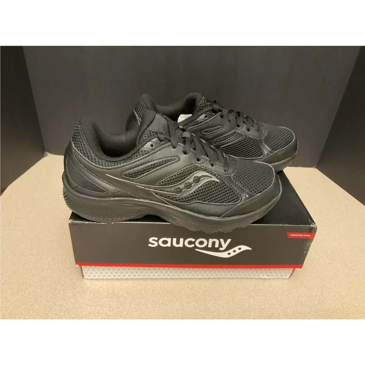 Womens Saucony Cohesion 14 Triple Black Athletic Shoes. Size 8 Wide. Nice