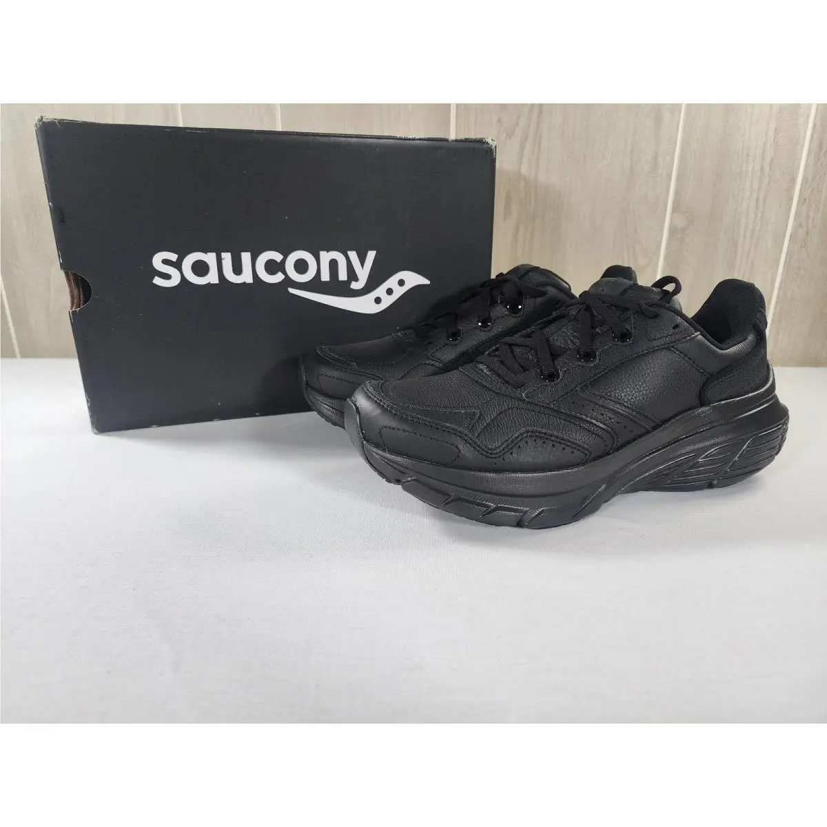 Saucony Guide Metro LE Women 9 Triple Black Leather Run Walking Work Shoes
