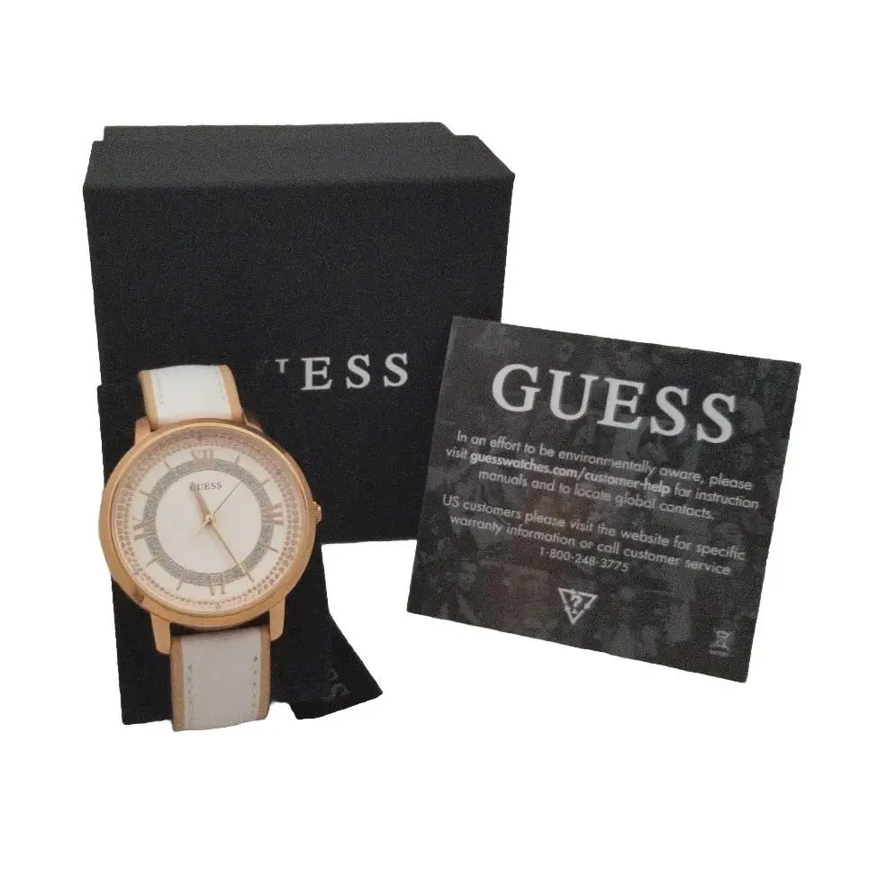 Montauk Womens Wristwatch Analog Classic Quartz Leather Strap W0934L1 Nos by Guess