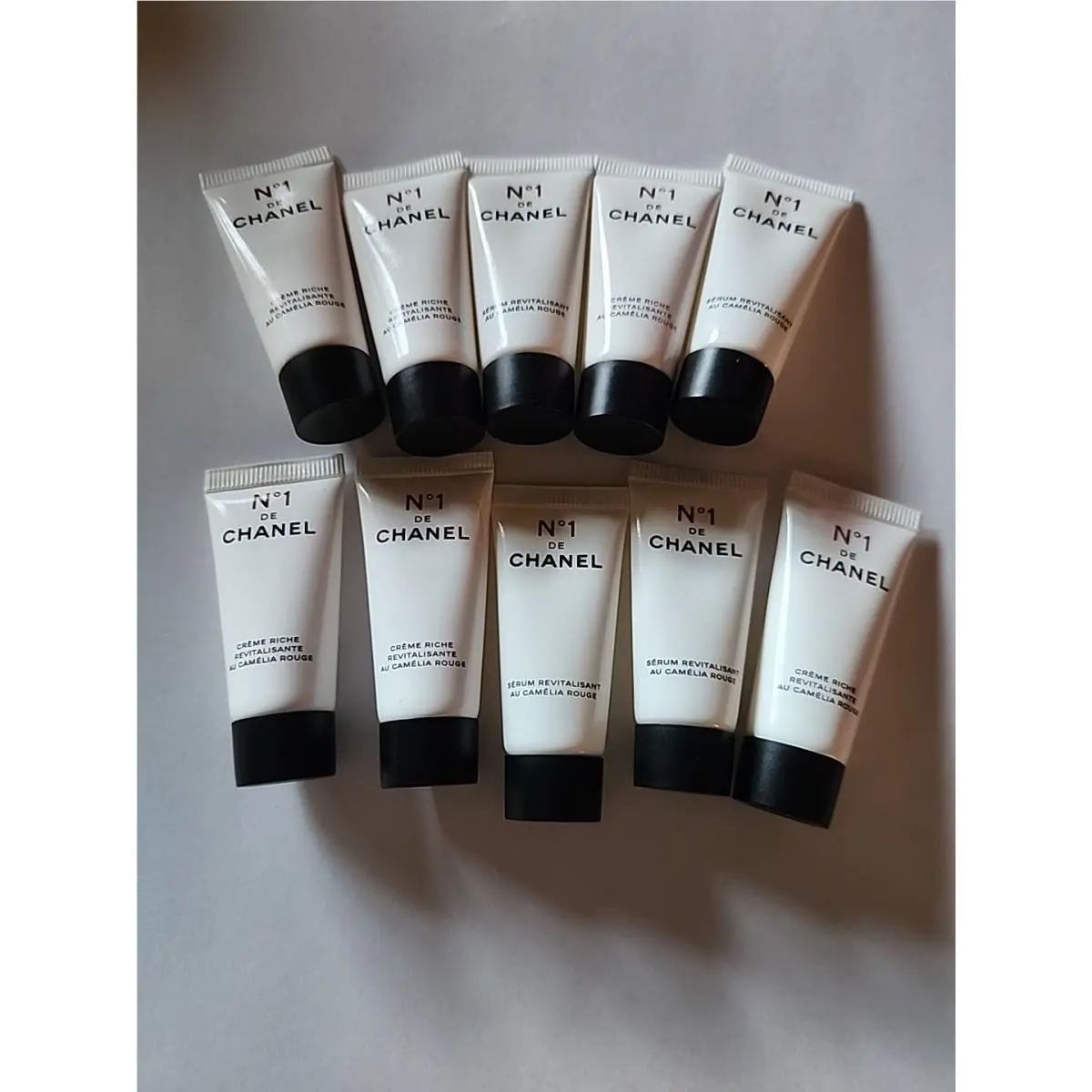 10 X  NO 1 DE  Serum Revitalisant 5ml .17fl oz Sample Tubes by Chanel